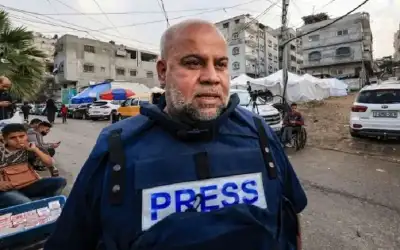 لوموند: وائل الدحدوح الصحافي الذي يجسد