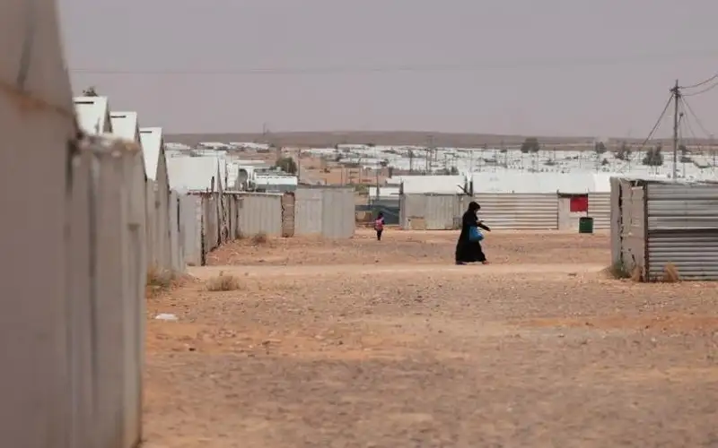 40 عائلة سورية تغادر مخيم الأزرق