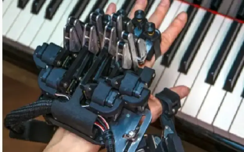 في 30 دقيقة.. قفاز ذكي يعزز