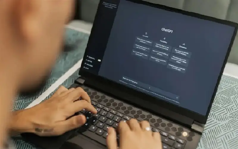 كاتبة عالمية تنسى مسح دليل من