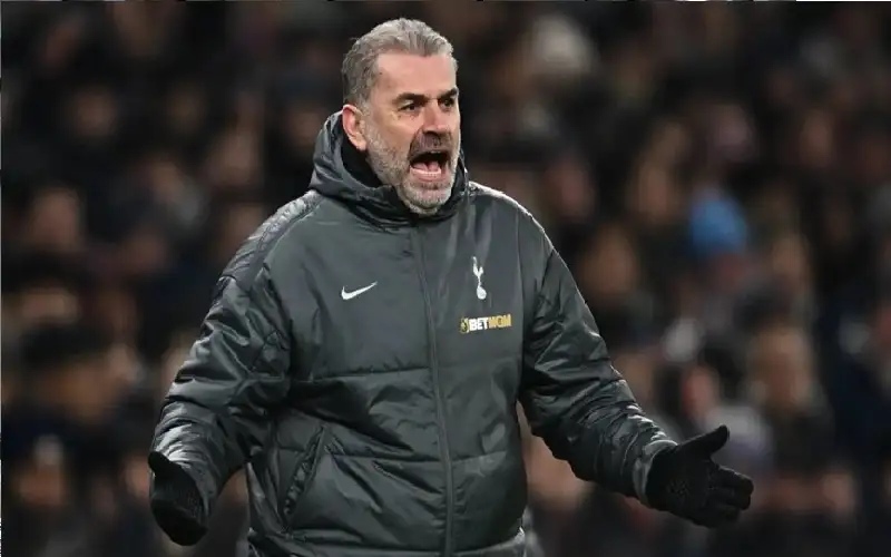 بوستيكوغلو: توتنهام يلعب بالنار