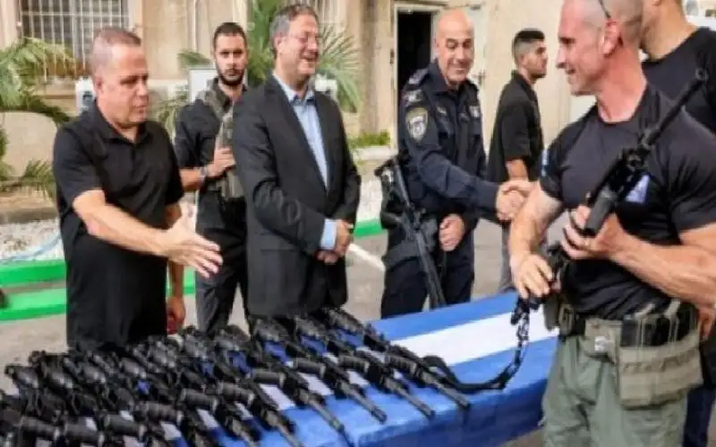 بن غفير يشيد باقتراح ترامب نقل