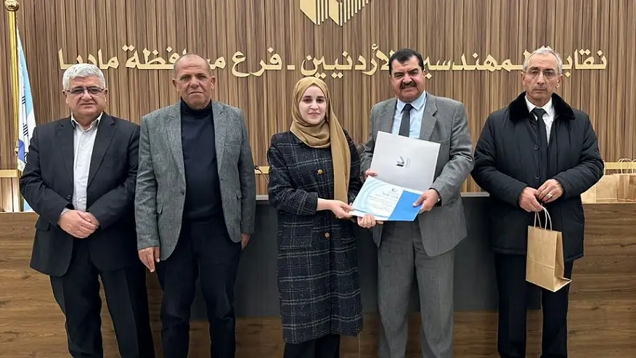 40 مهندسا ومهندسة يؤدون القسم القانوني