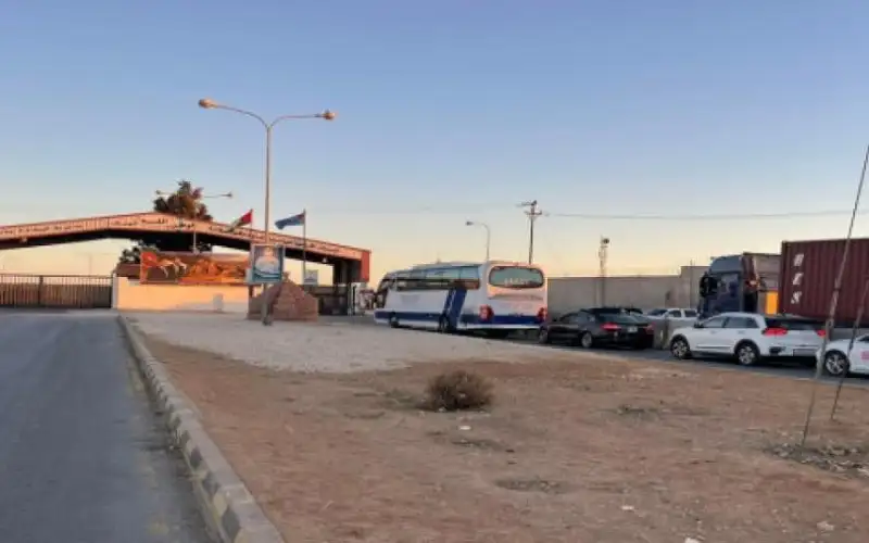 السماح لمستثمرين سوريين وعائلاتهم بالمغادرة والعودة