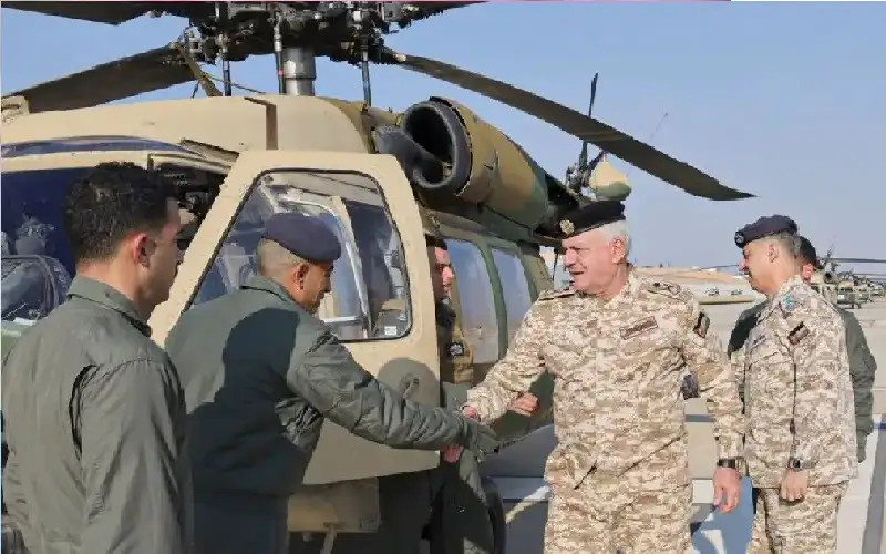 الحنيطي يتفقد قاعدة الملك عبد الله