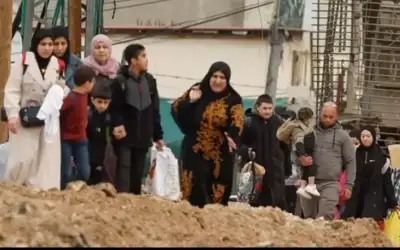 الاحتلال يجبر أهالي مخيم جنين على