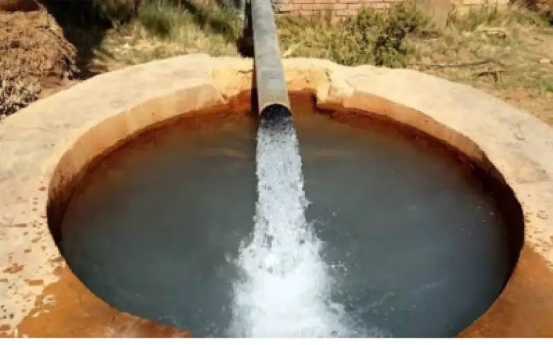 وزير الزراعة: 155 سدا وحفيرة و10