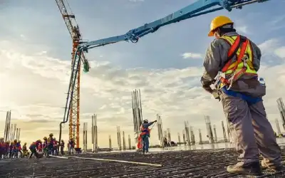 العمل توضح شروط انتقال العمالة الوافدة