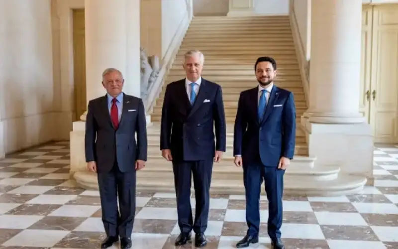 الملك يلتقي العاهل البلجيكي في بروكسل