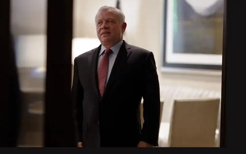 الملك يعود لأرض الوطن بعد زيارة