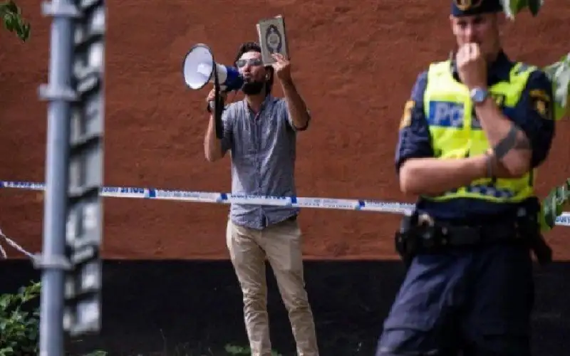 هل قتل سلوان موميكا حارق القرآن