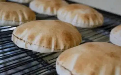 المخبز الأردني المتنقل في غزة بدأ