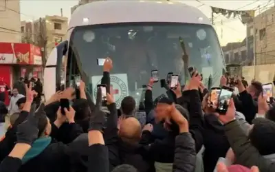الصليب الأحمر يحتج على طريقة إفراج