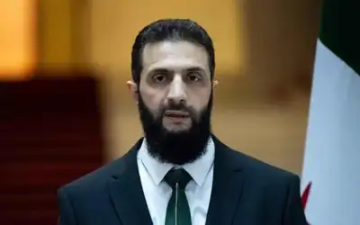 أول زيارة خارجية .. الشرع يصل