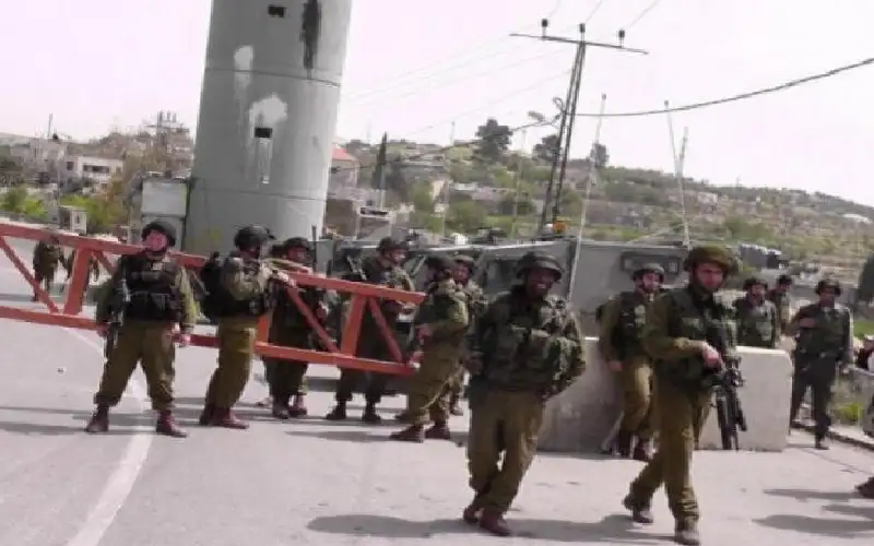 الاحتلال يعيق حركة المواطنين جنوب بيت