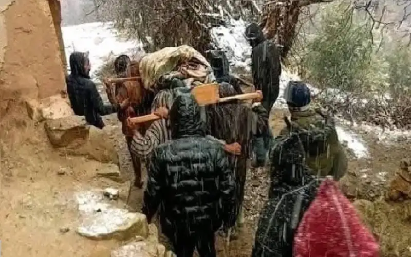 المغرب.. نقل مصاب على نعش يثير