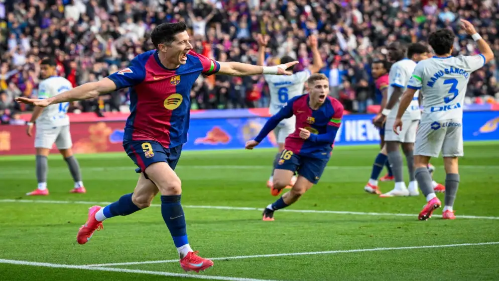 بطولة إسبانيا: ليفاندوفسكي يقود برشلونة إلى