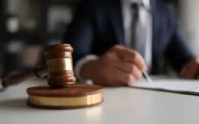 قال لها: لن تجدي وظيفة.. فجلبت