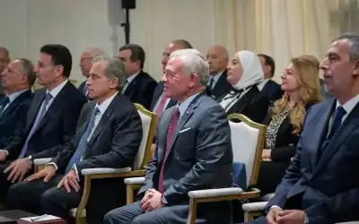 الملك يفتتح مقر نقابة المحامين الأردنيين