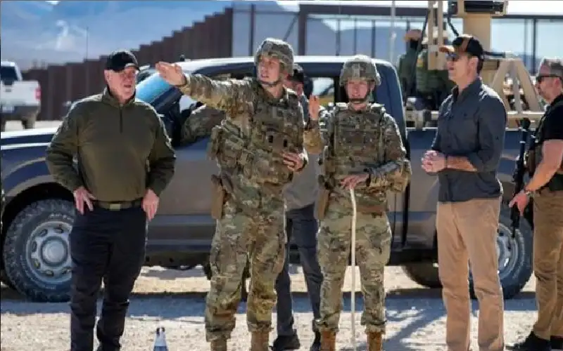 كل الخيارات مطروحة.. وزير دفاع أمريكا