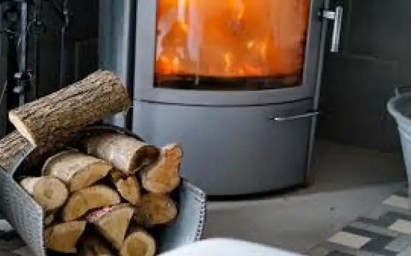 11 إصابة بحادثين منفصلين بسبب استنشاق