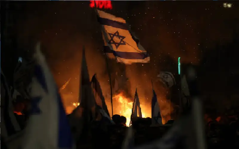 تحسبهم جميعا: تصدعات إسرائيل بمعول الطوفان