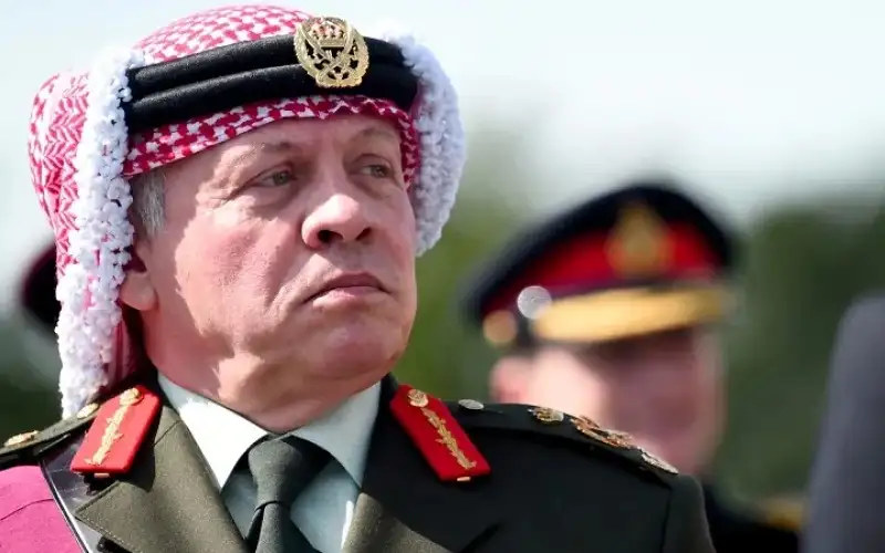 الملك ورئيس دولة الإمارات يبحثان هاتفيا