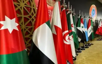 مشاورات لعقد قمة عربية طارئة اواخر