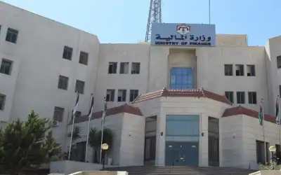 وزير المالية يصدر الأمر المالي رقم