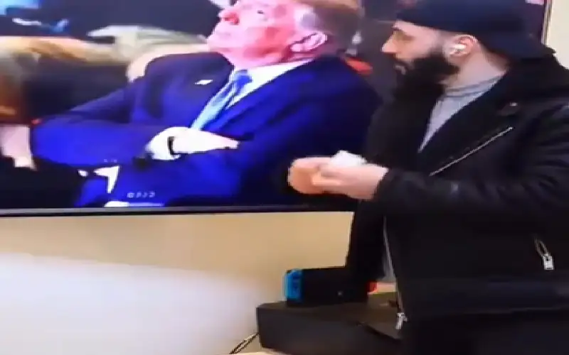 مواطن عربي يسخر من مخطط ترامب