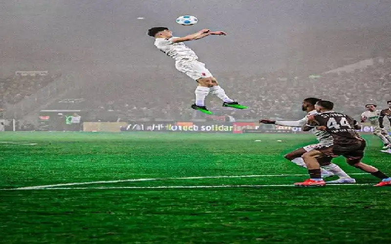 بارتقاء خيالي.. لاعب مغمور يتحدى كريستيانو