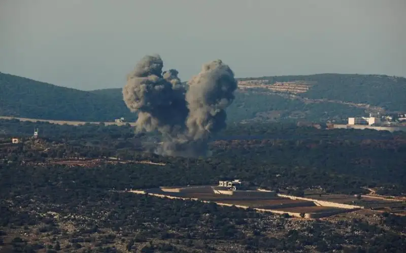 استشهاد 3 لبنانيين وإصابة آخرين بغارة