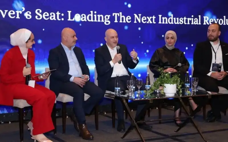 وزير الاستثمار يؤكد أهمية تطوير مهارات