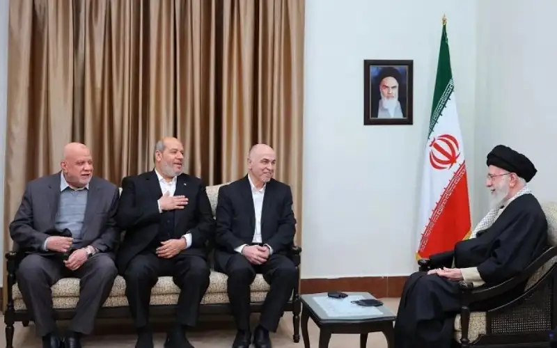 المرشد الإيراني يلتقي وفدا من حماس