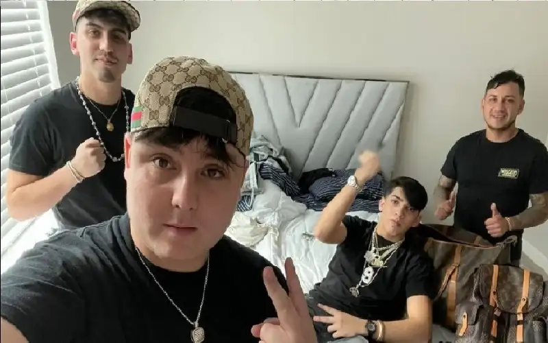 سرقة منزل لاعب شهير.. وصور تذكارية