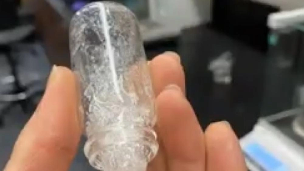 مادة لزجة تنتج الكهرباء بالسير عليها