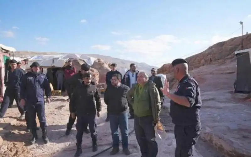 رئيس سلطة البترا يوجه لتوفير أفضل