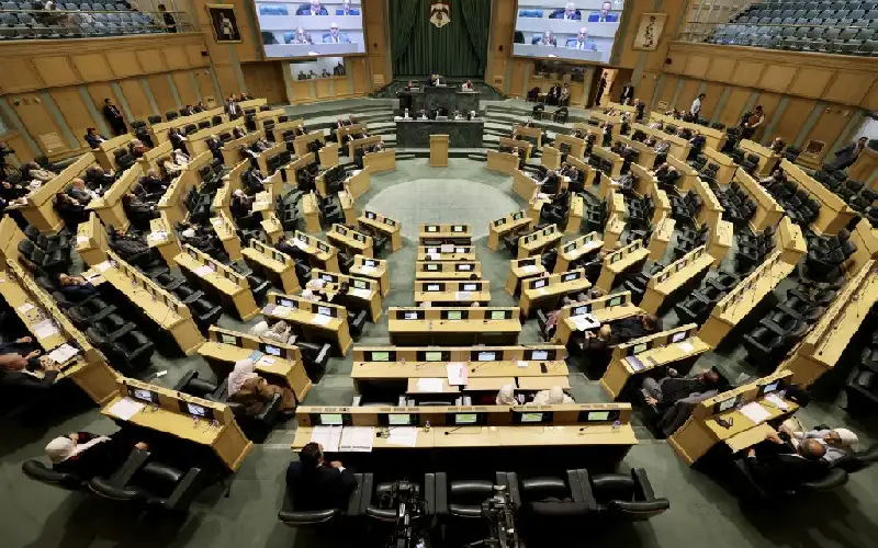 قانونية النواب تتسلم مقترح قانون منع