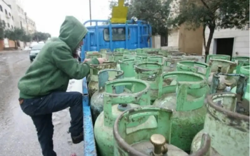 السماح بعدد محدود من العمالة الوافدة