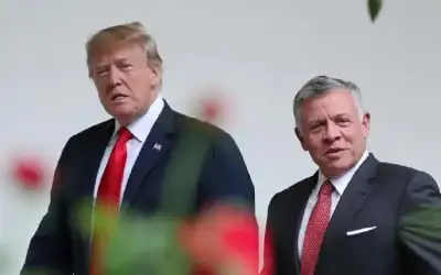 الملك يصل البيت الأبيض للقاء ترامب