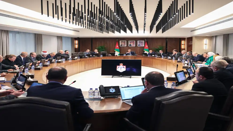 رئيس الوزراء: سنتخذ اليوم قرارا بتنظيم