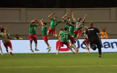 الوحدات يلتقي مع شباب أهلي دبي