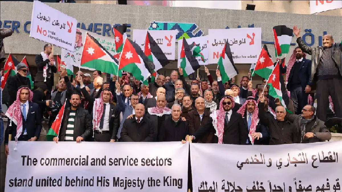 تجارة عمان تنظم وقفة احتجاجية دعما