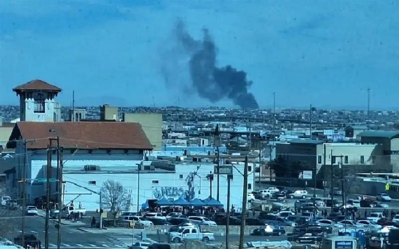 حريق ضخم قرب مطار تكساس الأمريكي