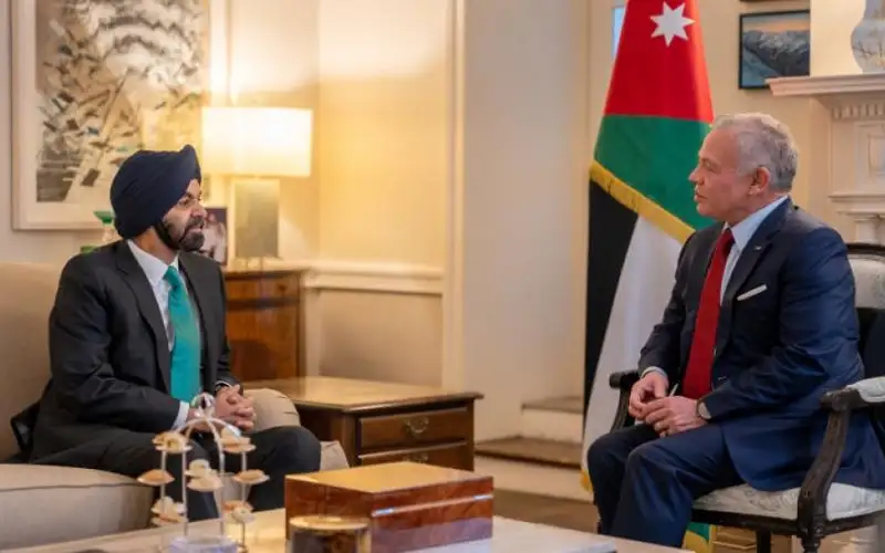 الملك ورئيس مجموعة البنك الدولي يبحثان