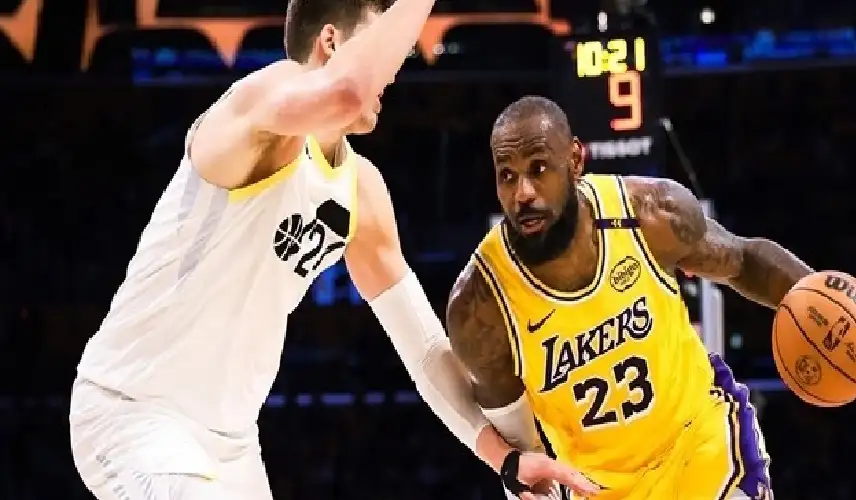 بمشاركة الملك جيمس.. خسارة صادمة لليكرز