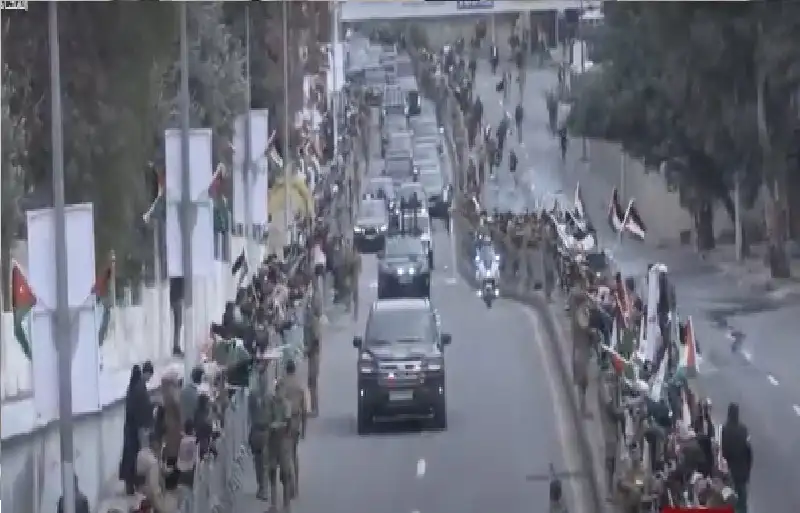 الملك يعود إلى أرض الوطن وسط