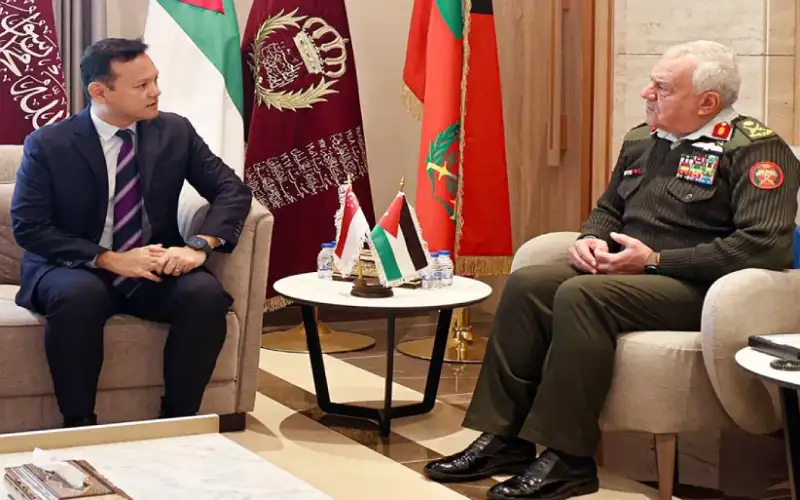 الحنيطي يستقبل وزير الدولة لوزارتي الدفاع