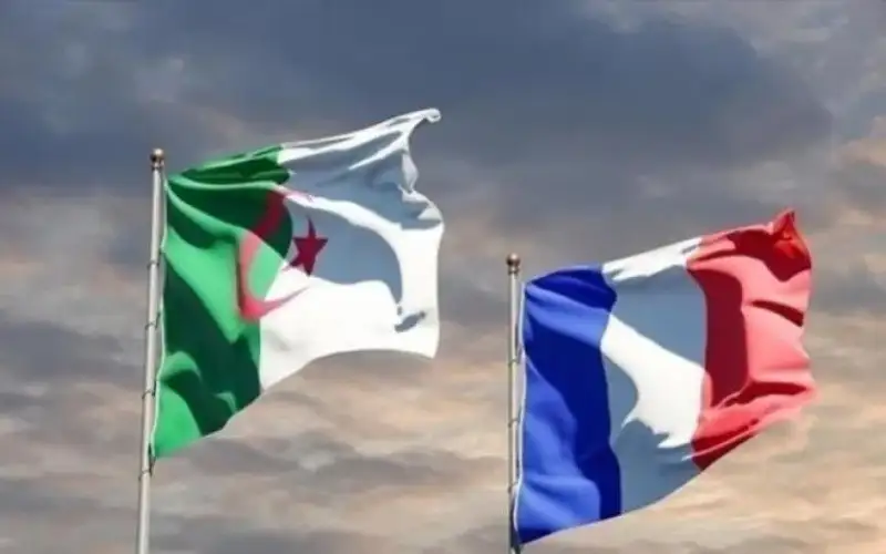 الجزائر تطالب فرنسا بالاعتراف بـجرائمها النووية