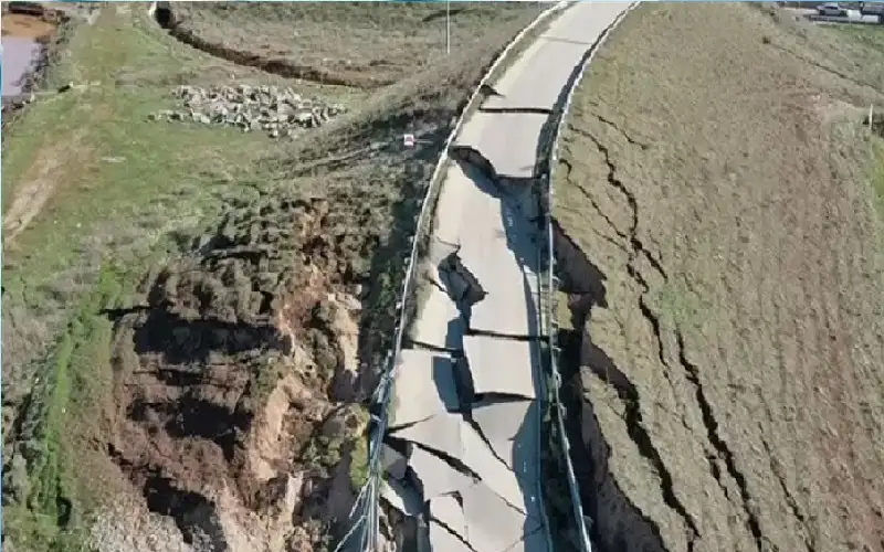 صدع ضخم يثير القلق.. هل تتعرض